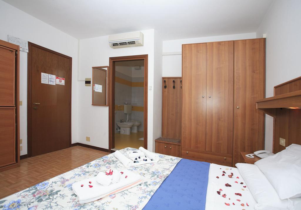 Hotel Aspe ビビオーネ エクステリア 写真