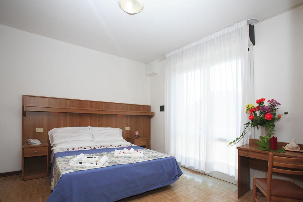 Hotel Aspe ビビオーネ エクステリア 写真